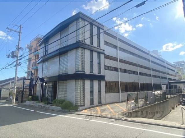 グランドールワタナベ１外観写真1