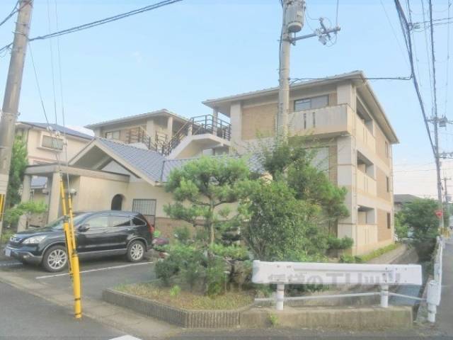 アパートメント宝ヶ池外観写真3