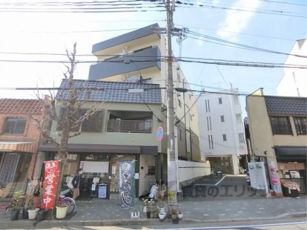 005827の外観写真