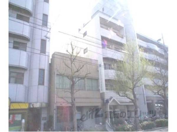 005891の外観写真