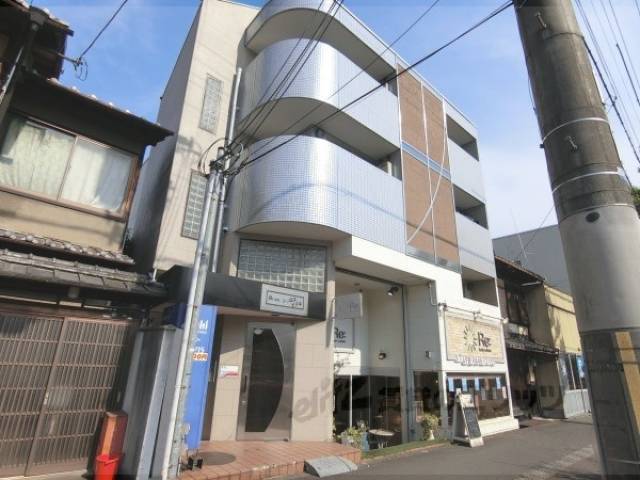 プライムシュロスヒデキ外観写真1