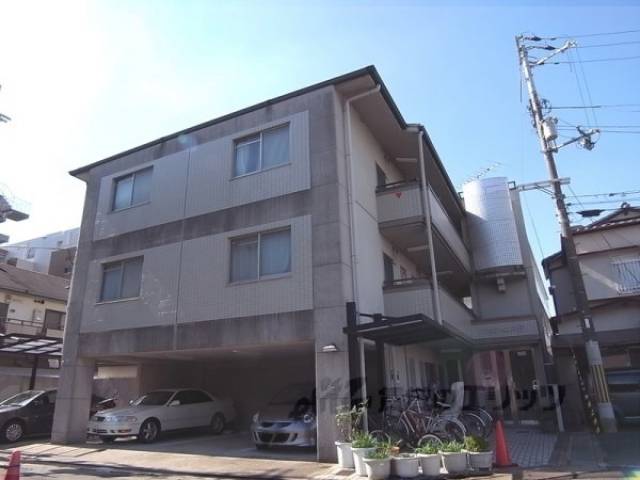 ファミーユ芦田外観写真1