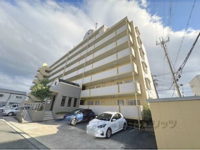 ザ・メドゥズ外観写真1