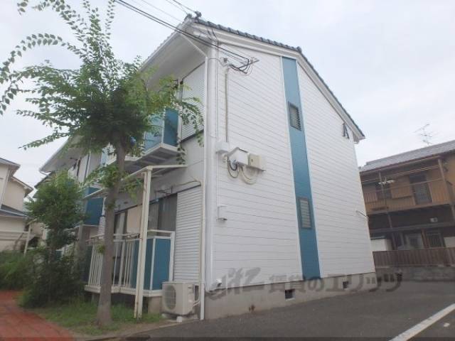 コーポセラヴィＡ棟外観写真1