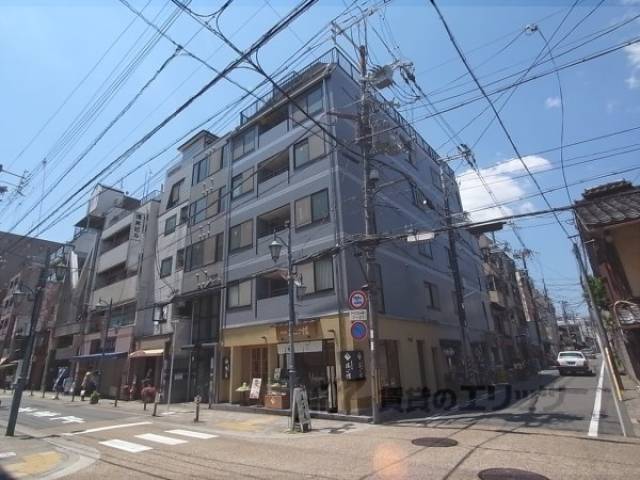 バインオークＭＥＴＳ外観写真1