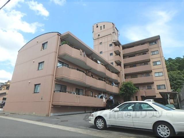 ノイシュロス御室南外観写真2