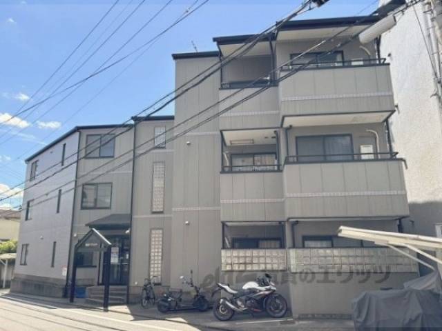 御室ガーデンハイツ外観写真1