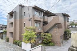 カーサ宇多野外観写真