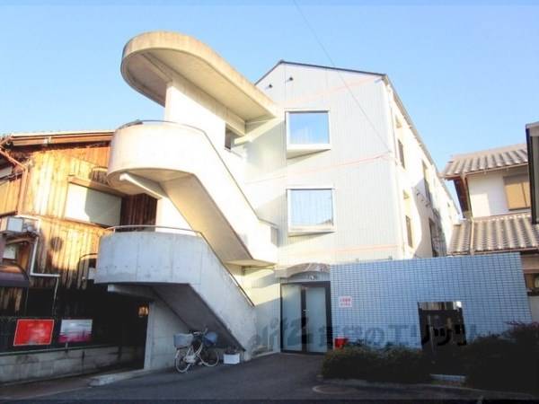 006737の外観写真