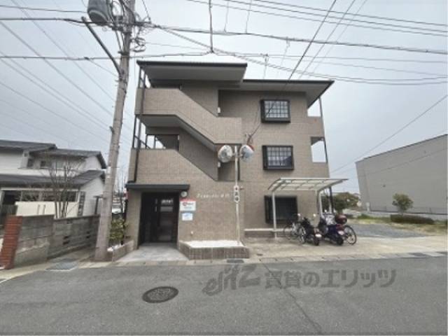 ジュネス京田辺外観写真1