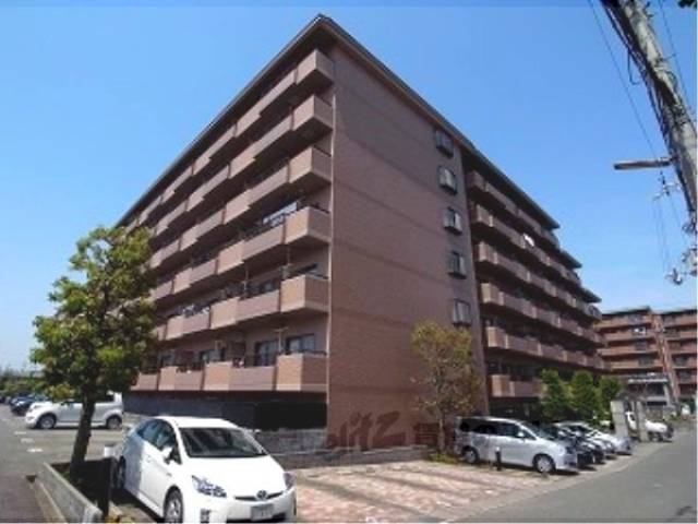 ベルヴィ西浦外観写真1