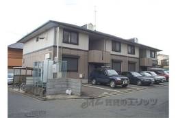 ハイカムール深草外観写真