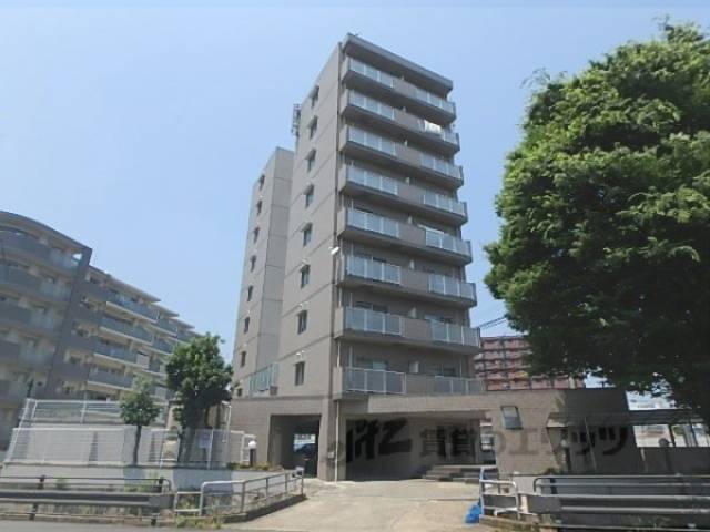 ウエスト外観写真1