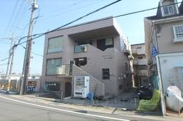 ベール太秦外観写真