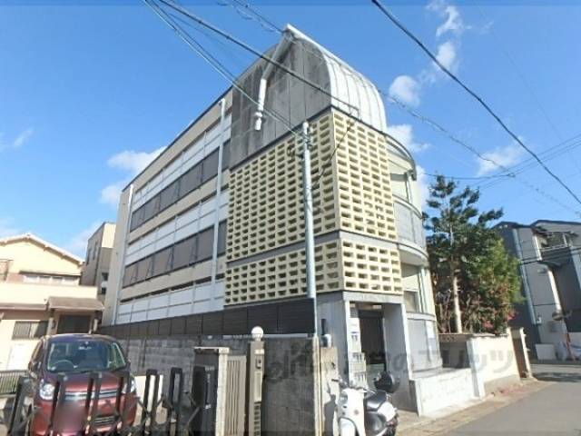 プルシャン太秦外観写真1