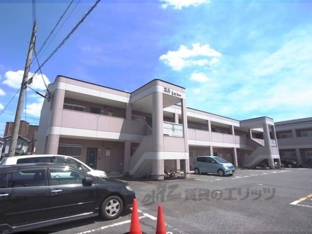 エルシャトー外観写真1