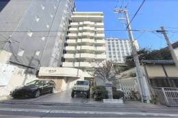 HITOMI BLDG. 綾小路からすま外観写真