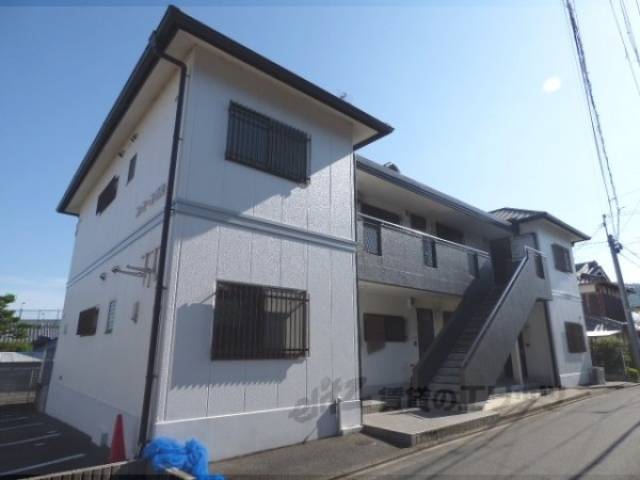 ファミーユ西条外観写真1