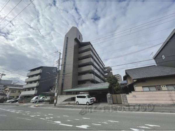 008110の外観写真