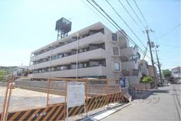 プランドール勧修寺外観写真