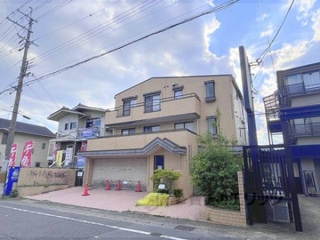 ファースト岩倉外観写真2