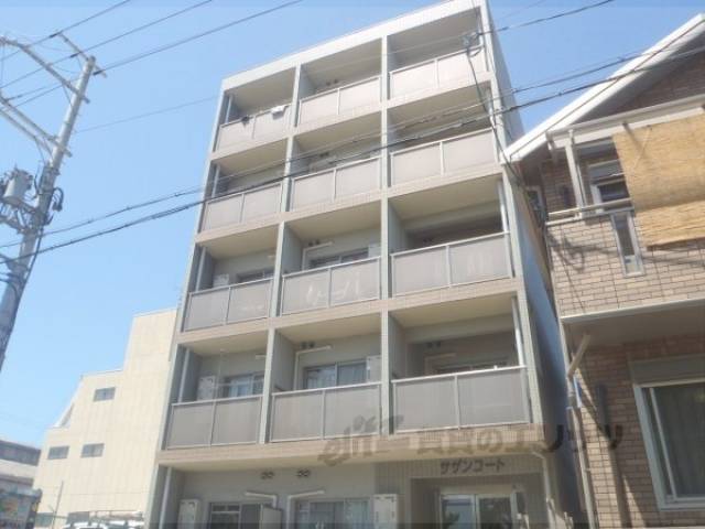 ナルディス西大路外観写真1