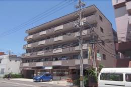 ラコルレ川政外観写真