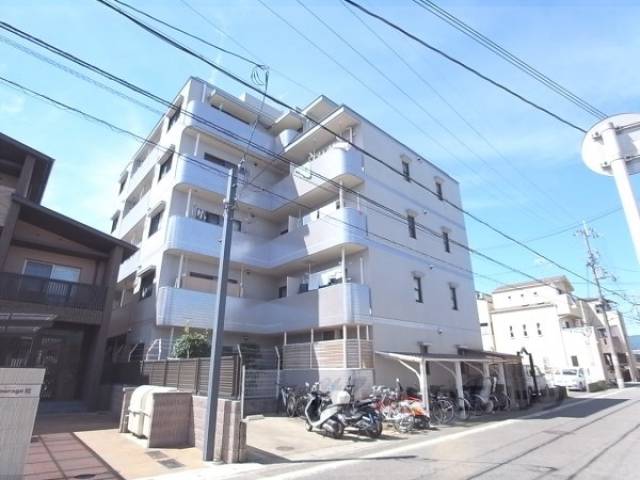 メゾンプルミエール桂外観写真2