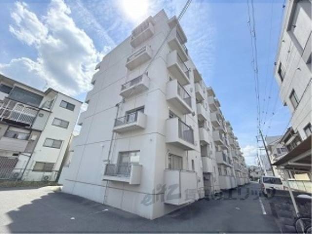 メゾン太秦外観写真1