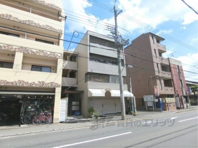 ラ・メゾン・ド・フルール御蔭外観写真3