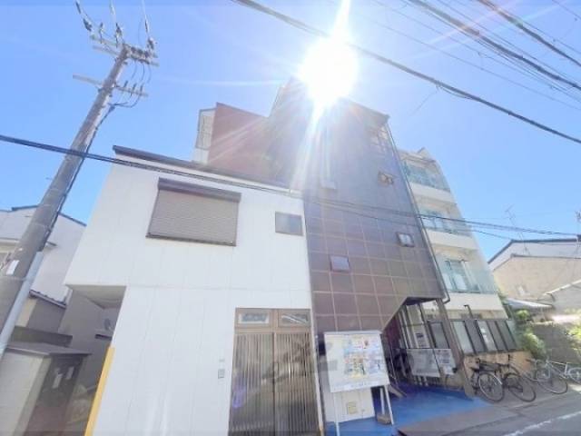 ロイヤルコーポタカノ外観写真1