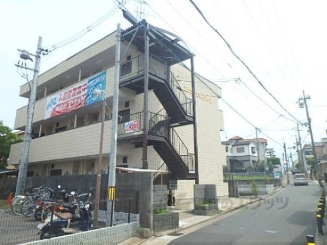 エッセンシャルハイツ外観写真2