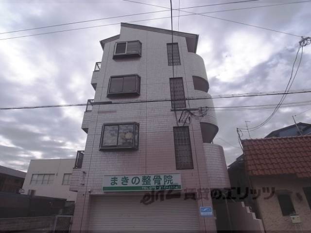 ウインライフ淀外観写真3