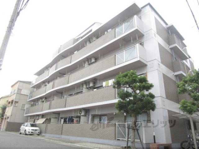 アリーバ外観写真3