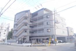 エリーフラッツ上桂外観写真