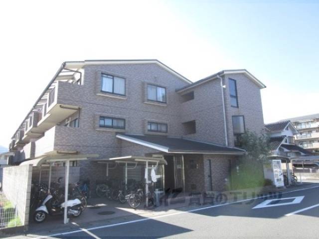 Ｒｅｑｕｉｅ上桂外観写真1