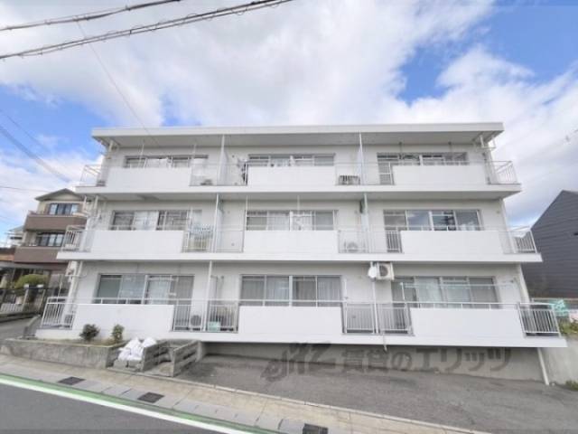 アベニュー中路外観写真1