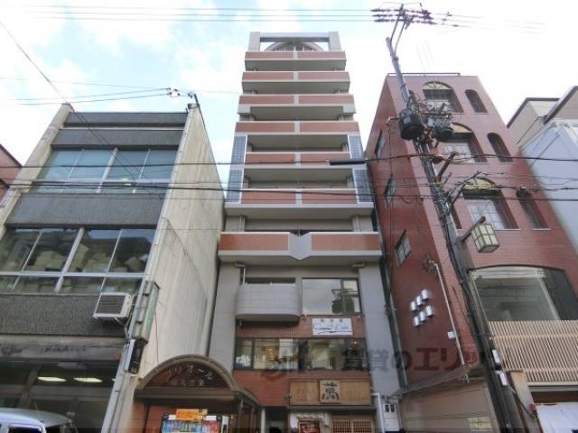 プリオール烏丸三条外観写真1