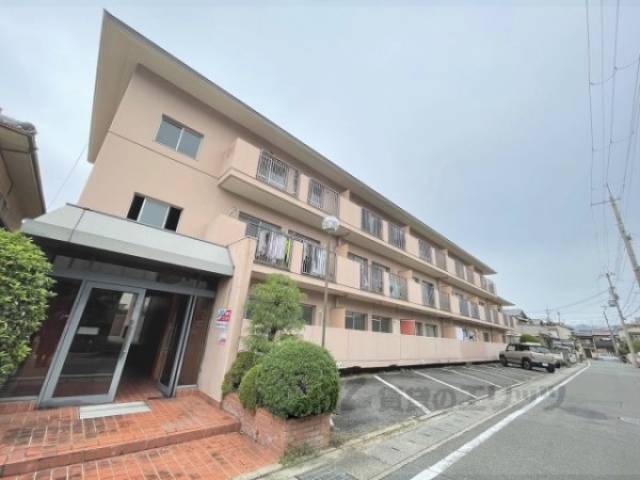 シャトー上桂外観写真1