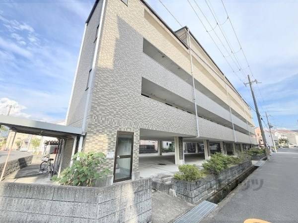 010811の外観写真