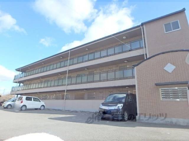 ソレーユ小栗栖外観写真1