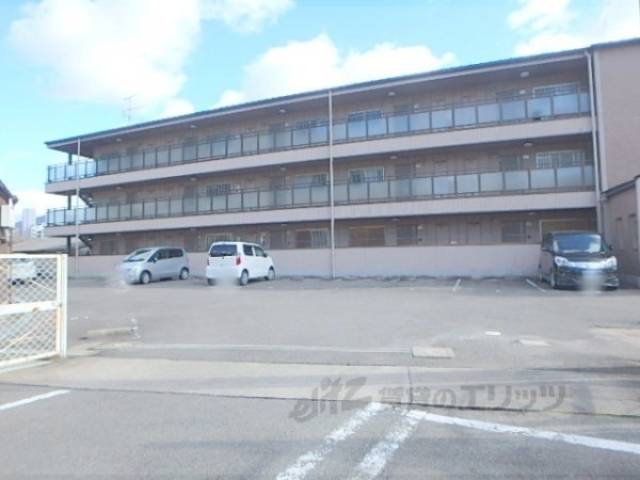 ソレーユ小栗栖外観写真2