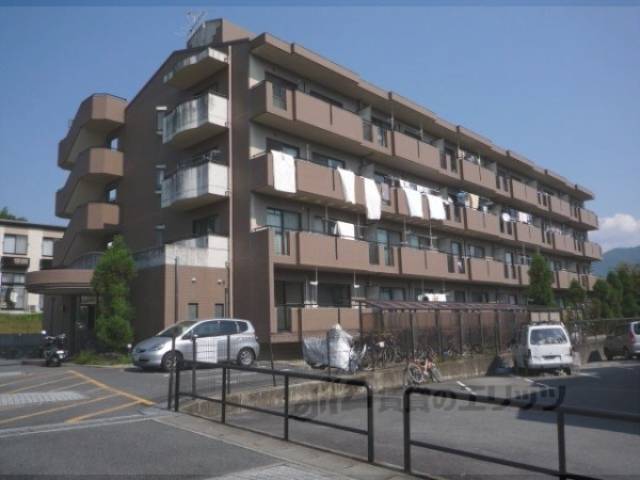 ラ・ポール外観写真1