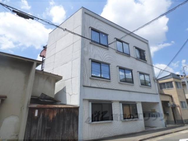 D-COURT外観写真1
