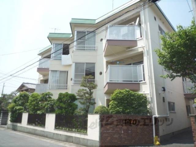 ハイツ渡辺外観写真1