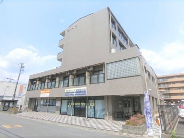 011048の外観写真