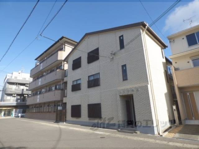 ハイツ中川外観写真2