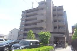 デルニエ向日町外観写真