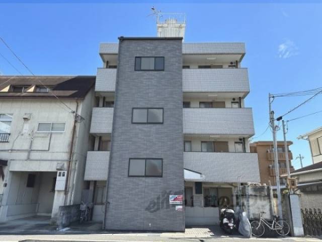ロイヤルメゾン向日町外観写真1
