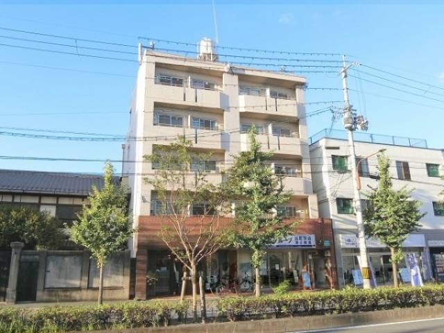 ドミトリーアルバ外観写真2